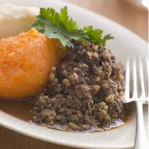 Scottish Oaty Haggis Bake with Creamy Carrot Mash (ve)