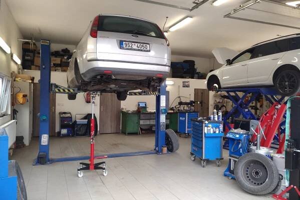 Jan Vorel - Autoservis Buštehrad
