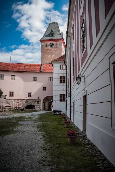 Zámky a hrady v jižních Čechách nezavírají. Návštěvníci objevují zimní kouzlo