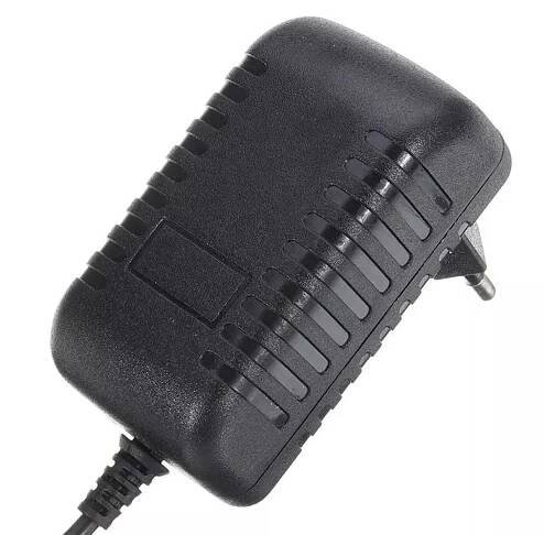 Univerzální napájecí adaptér 230V na 12V autozásuvka 6