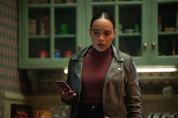 Pavučina - Z filmu - Cleopatra Coleman
