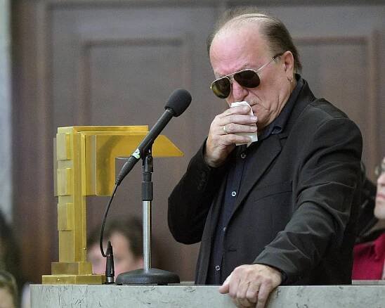 Zdrcený Petr Janda: Milana Peroutku (†49) těsně po smrti okradli
