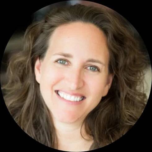 Jen Stevens Headshot