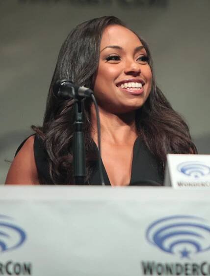 Logan Browning – Wikipedie