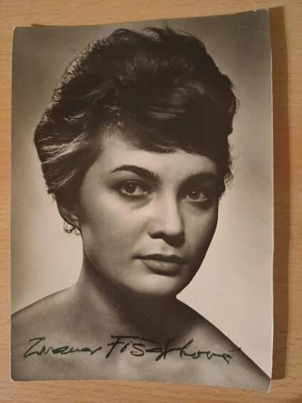Fišárková Zuzana, herečka, fotografie s originálním autogramem - Ostatní sběratelské předměty