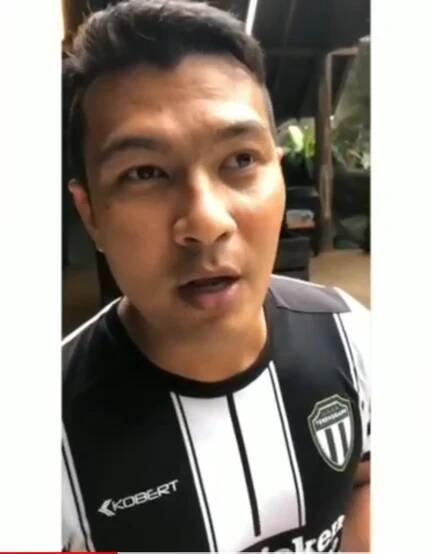 Aksi slumber pemain bola sepak Nor Farhan Muhammad tiru gaya hos Animal Planet cuit hati ramai - The Malaya Post
