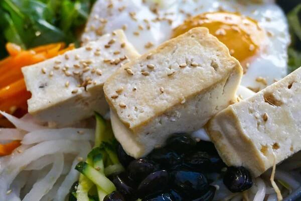 Co je to tofu a jaké jsou jeho nutriční hodnoty? - Recepty ze sapy