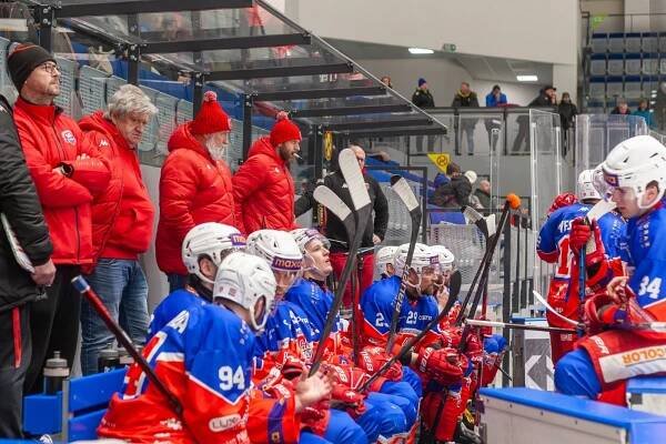 Klub HC RT TORAX Poruba 2011 podpořil babyboxy charitativním utkáním