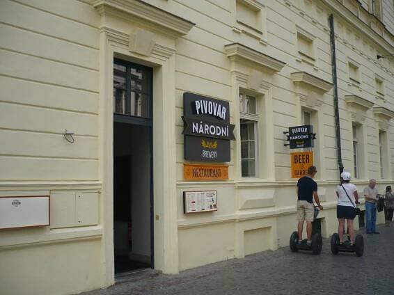 Praha fotoalbum minipivovaru Národní – Pivovary.Info