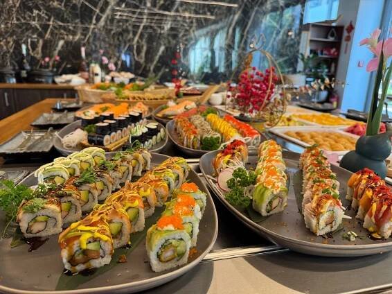 All you can eat bufet v Karlíně: asijská kuchyně, sushi, saláty a další dobroty