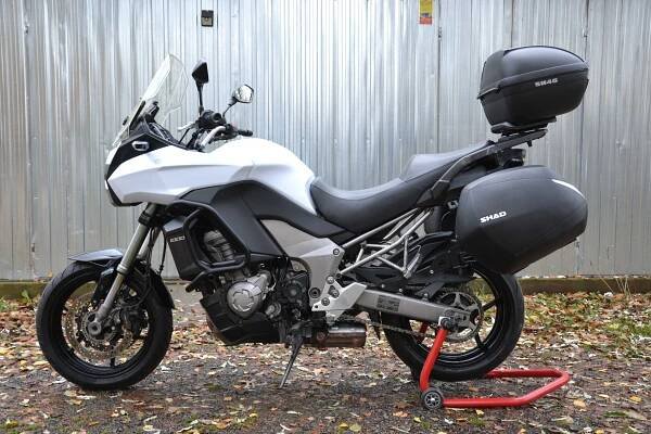 Kawasaki Versys 1000 KTRC « YoungTimerMoto.cz | DOVOZ – PRODEJ – VÝKUP NOVODOBÝCH MOTO MOTOCYKLOVÝCH KLASIK & CAFÉ ♠