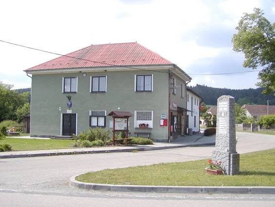 Chrášťany (okres Benešov)