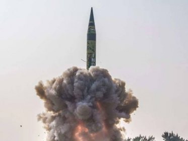 Severní Korea: Rychlé úspěchy v balistických raketách a možná krádež technologie od Rusů