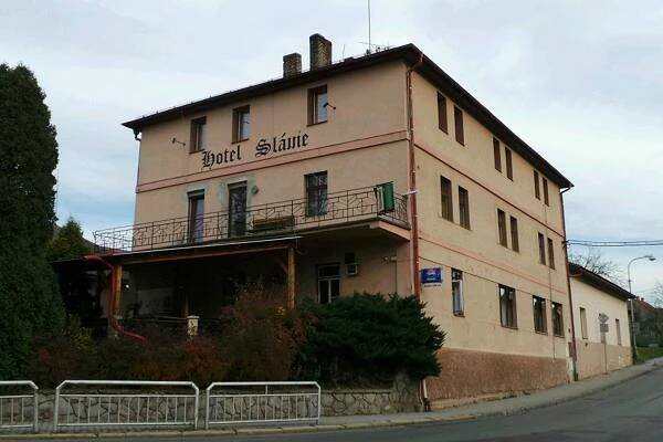 Hotel a restaurace Slávie