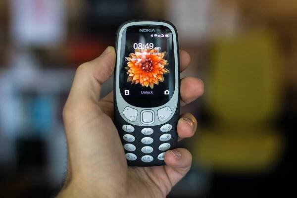 Nefandíte dotykovým displejům? Vybrali jsme nejlepší tlačítkové mobily