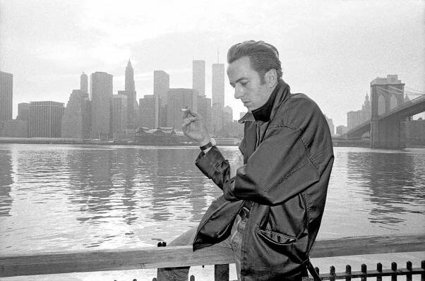 Photographer Bob Gruen Gets Candid