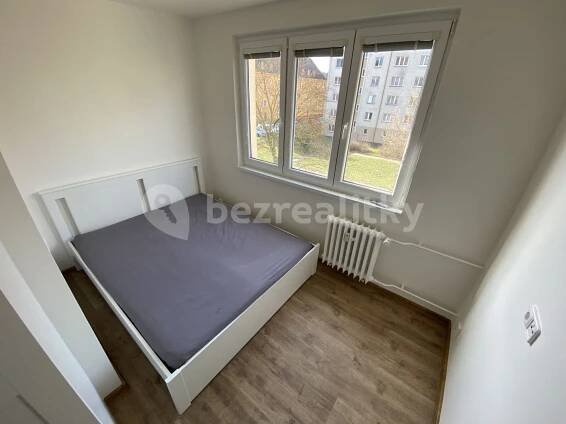 Pronájem bytu 2+kk 35 m², Budovatelů, Karlovy Vary, Karlovarský kraj
