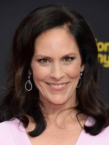 Annabeth Gish Headshot