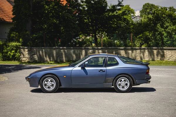 Porsche 944 | Veteráni na Truc