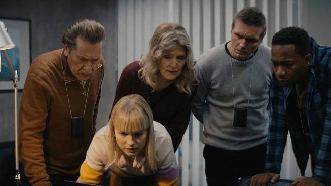 Matti Onnismaa, Anna Böhm, Milka Ahlroth, Pelle Heikkilä, Deogracias Masomi - Karkurit - Taidevarkaus, osa 2 - Z filmu