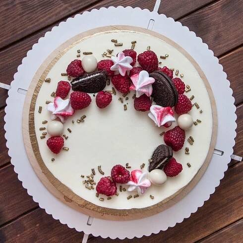 205 mentions J’aime, 3 commentaires – Dorty a makronky v Poděbradech (@sweetflowers.cz) sur Instagram : « Trochu jiný pohled… | Desserts, Yummy cakes, Cupcake cakes