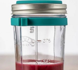 KILNER Jar 0,5 l - skleněná nádoba na koktejly a smoothie s brčkem