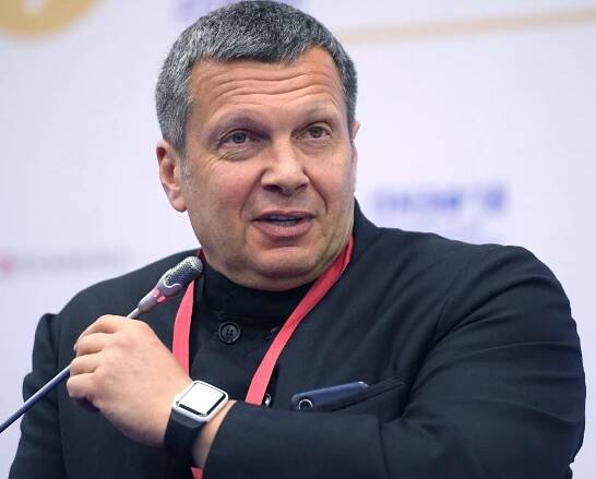 Vladimír Rudolfovič Solovjov (* 20. října 1963, Moskva) je ruský novinář, rozhlasový a televizní moderátor, propagandista. Moderátor programu Večer s Vladimírem Solovjovem na televizním kanálu Rusko-1. ▬ V roce 1989 získal doktorát z ekonomie. V roce 1990 odešel Solovjov do USA učit ekonomii. Tam se aktivně zapojil do politického života a začal podnikat. Po návratu do Ruska v roce 1992 pokračoval v podnikání. V roce 1997 se Solovjov stal moderátorem na rozhlasové stanici Silver Rain. V roce 1999 byl pozván na televizní kanál ORT, kde spolu s Alexandrem Gordonem začal hostovat program „Proces“. Současně hostil program „Vášeň podle Solovjova“ na kanálu TNT. ▬ Od roku 2004 vydal Solovjov řadu knih uměleckého a publicistického charakteru a nahrál také dvě hudební alba. Stal se slavným tazatelem a v roce 2005 obdržel cenu TEFI v odpovídající kategorii.