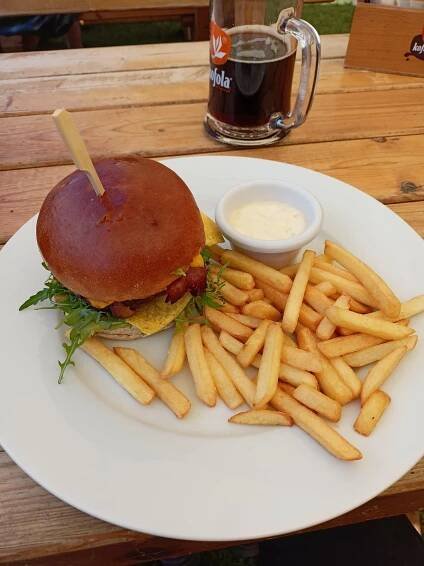 Fotogalerie • Zastávka U Srubu (Restaurace a pohostinství) • Mapy.com