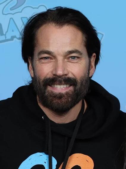Tim Rozon - Wikipedia
