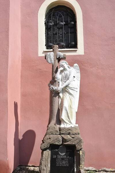 Soubor:Hrádek (Ctiboř) (023).jpg – Wikipedie
