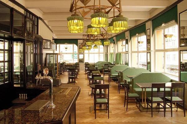 Prag’da ‘Art Deco’ Kahve Molası - Brandlife | Prag, Art deco, Louvre