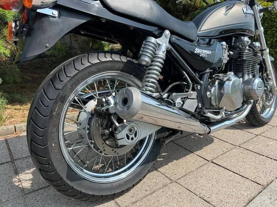 Kawasaki Zephyr 750 (1998), 83.000 Kč