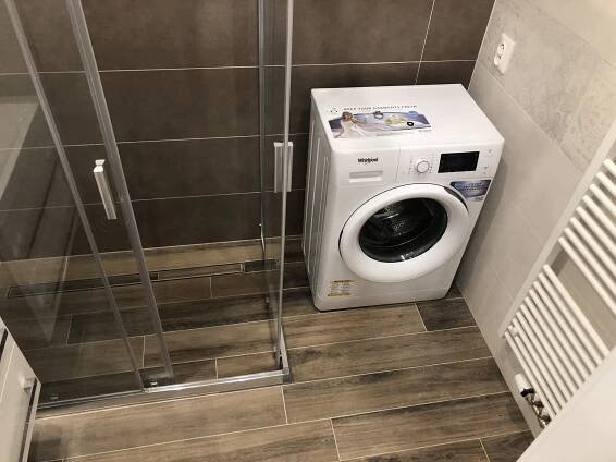 Rekonstrukce bytu 2KK | Skála - koupelny na klíč