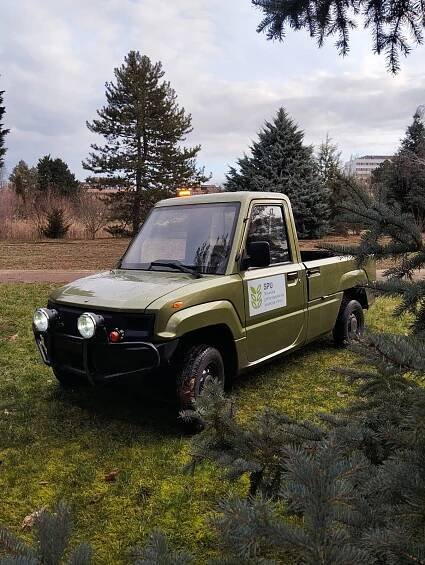 Botanická záhrada SPU má prvý elektromobil určený na prevádzku - Poľnohospodár