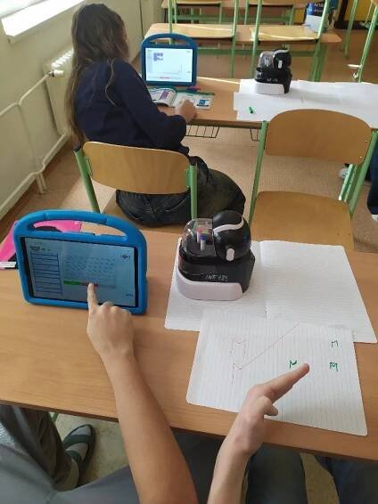 Využití programovatelného robota Artie Max v hodinách informatiky – 8. třída - ZŠ Dyjákovice
