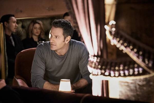 Znovu 20 - Merger, She Wrote - Z filmu - Peter Hermann