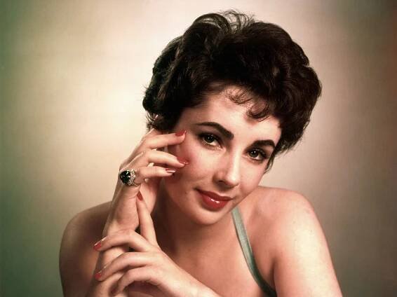 John Goodman's stunned reaction to co-star Elizabeth Taylor's stories on Hollywood romance