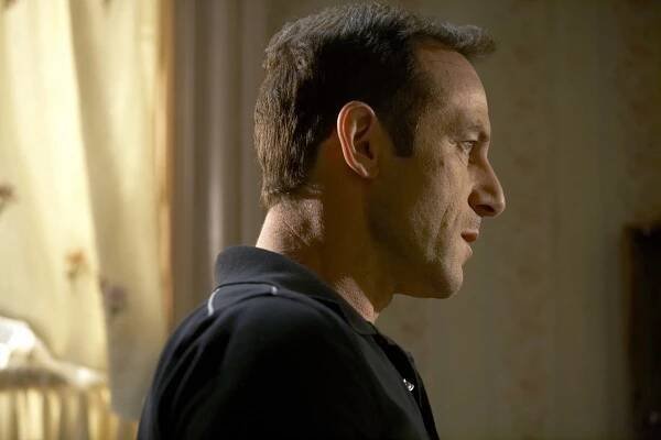 Bratrství - Série 3 - Neklidně leží hlava - Z filmu - Jason Isaacs