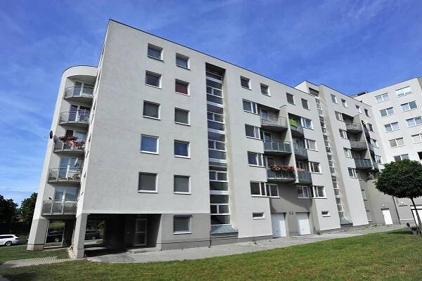 Prodej bytu 2+kk 48m2, Praha - Černý Most, ulice Marešova (zrealizováno) - Lenka Vejdovská