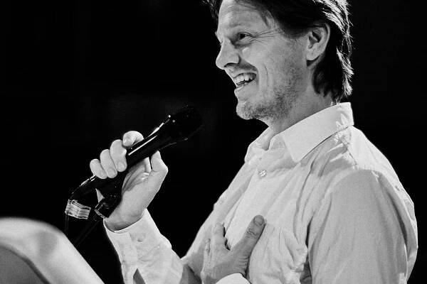 THURE LINDHARDT || SØREN GEMMER || ALTING HAR EN TID (photo: Mike Højgaard / neue.pink)