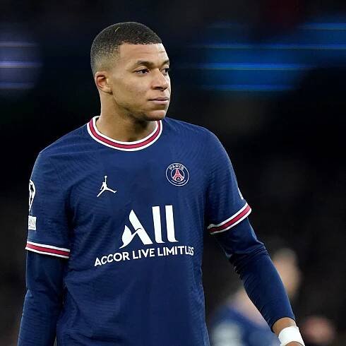 Kylian Mbappe set to return to PSG squad after ‘positive discussions’ – reports