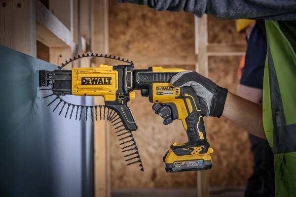 DeWALT DCF6202-XJ podavač páskovaných vrutů pro DCF620