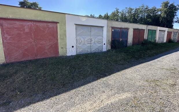 Garáže, Dolní Předměstí, Polička, 18 m²