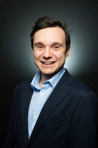 Famózní úspěch! Náš absolvent Dr. Evžen Korec získal prestižní cenu Rogera Owena pro rok 2024 - Fakulta stavební