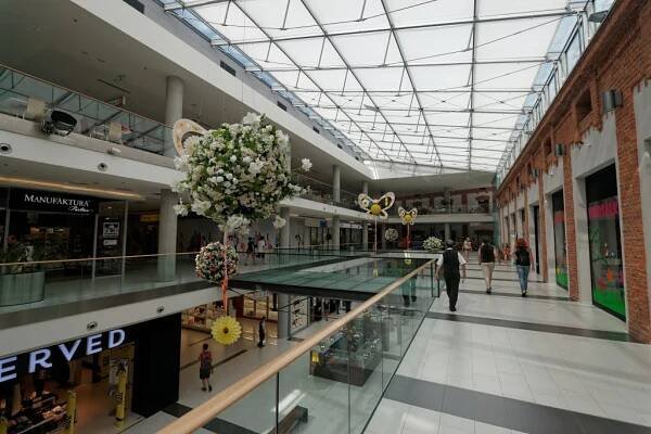 Opava - Breda & Weinstein Shopping Centre 2011-13 by Studio Šafer Hájek Architekti s.r.o - 1st Floor - View NNE