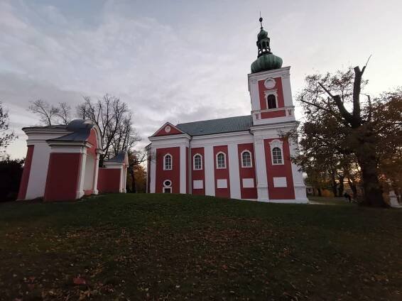 Obytným vozem nad město a nad vodu: Krnov a Slezská Harta – Silver On The Road