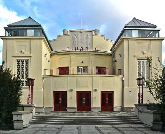 Stávková pohotovost v kladenském divadle – Divadelní noviny