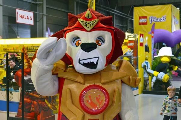 Lego KidsFest oživlý maskot