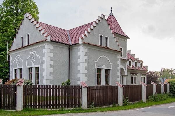 Soubor:Líšno, vila (2019).jpg