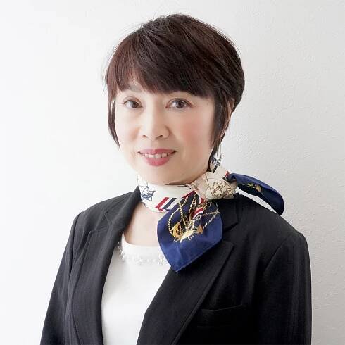 ABOUT | 【札幌】衣装ヘアメイク付きプロフィール撮影